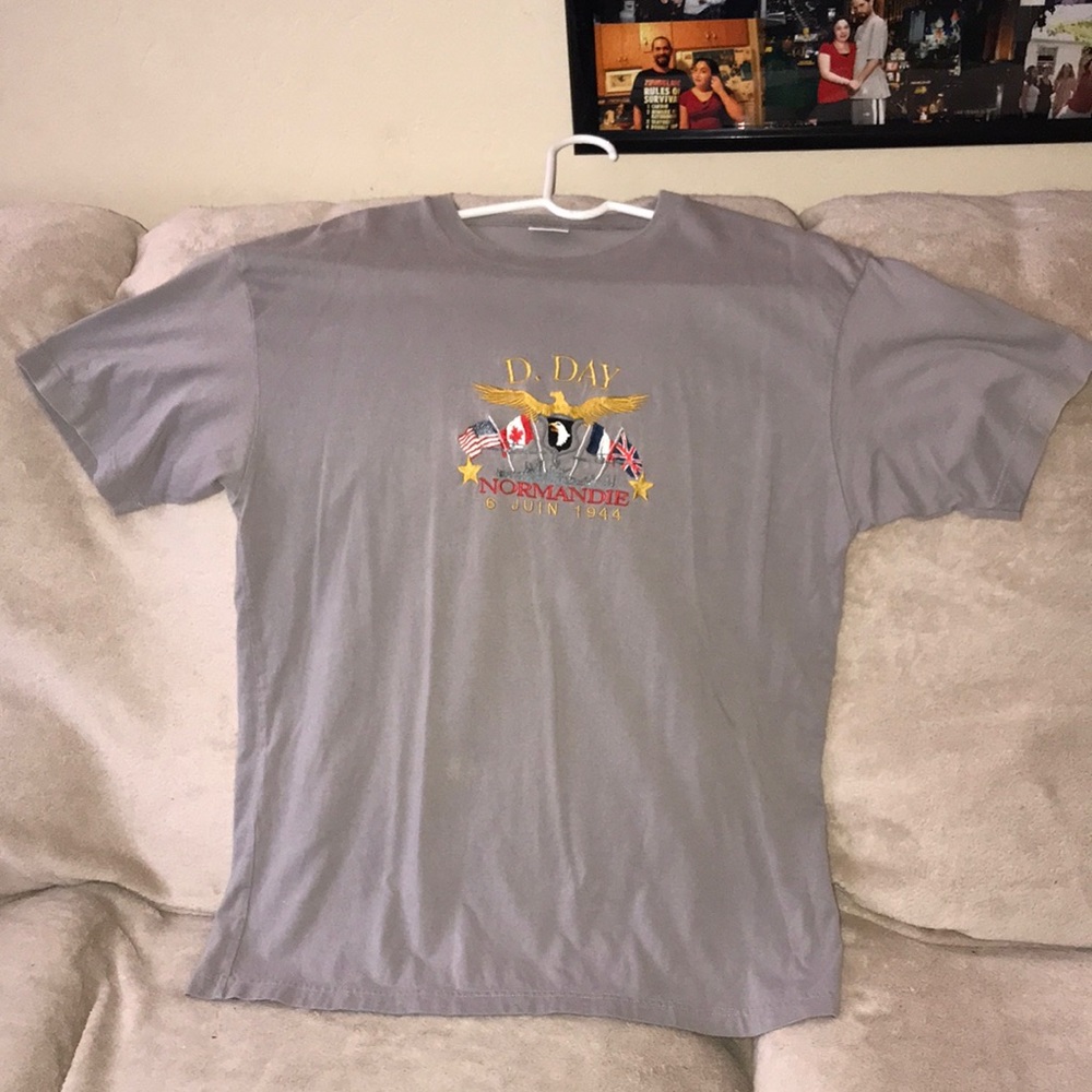 Alma mater XL D. Day Normandie 6 juin 1944 souvenir short sleeved shirt 💕